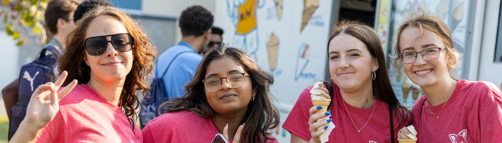 Students eating ice cream at orientation