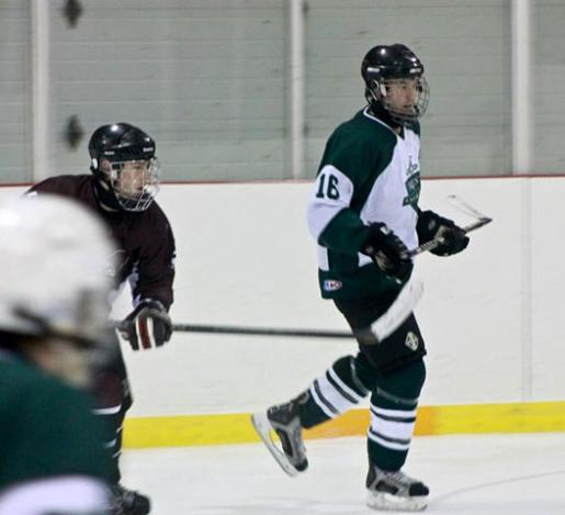 Men's Extramural Hockey Team Wins Scarborough Tournament