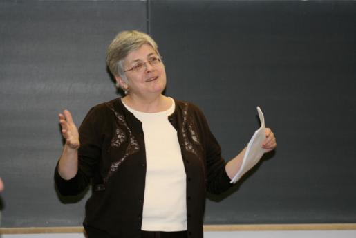 Dr. Elizabeth Popham is an innovative professor of English Literature who presented at the Teaching and Learning Symposium in May, 2012