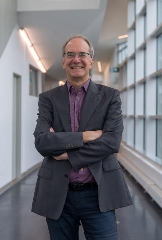 Headshot of Holger Hintelmann